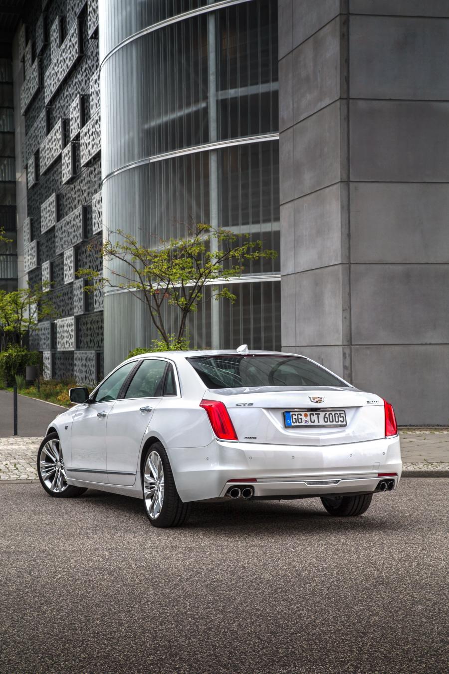  Cadillac CT6 Platinum 2016 года  (WW) (фото 24 из 42)